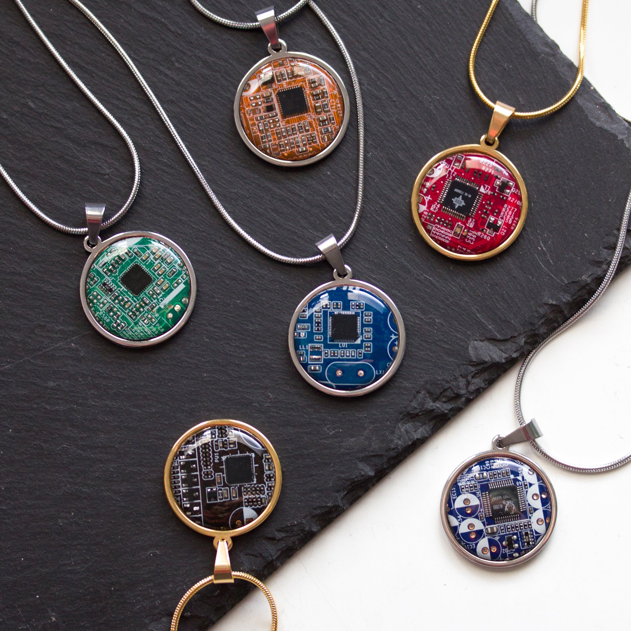 Circuit board necklace 25mm / 1 inch, round